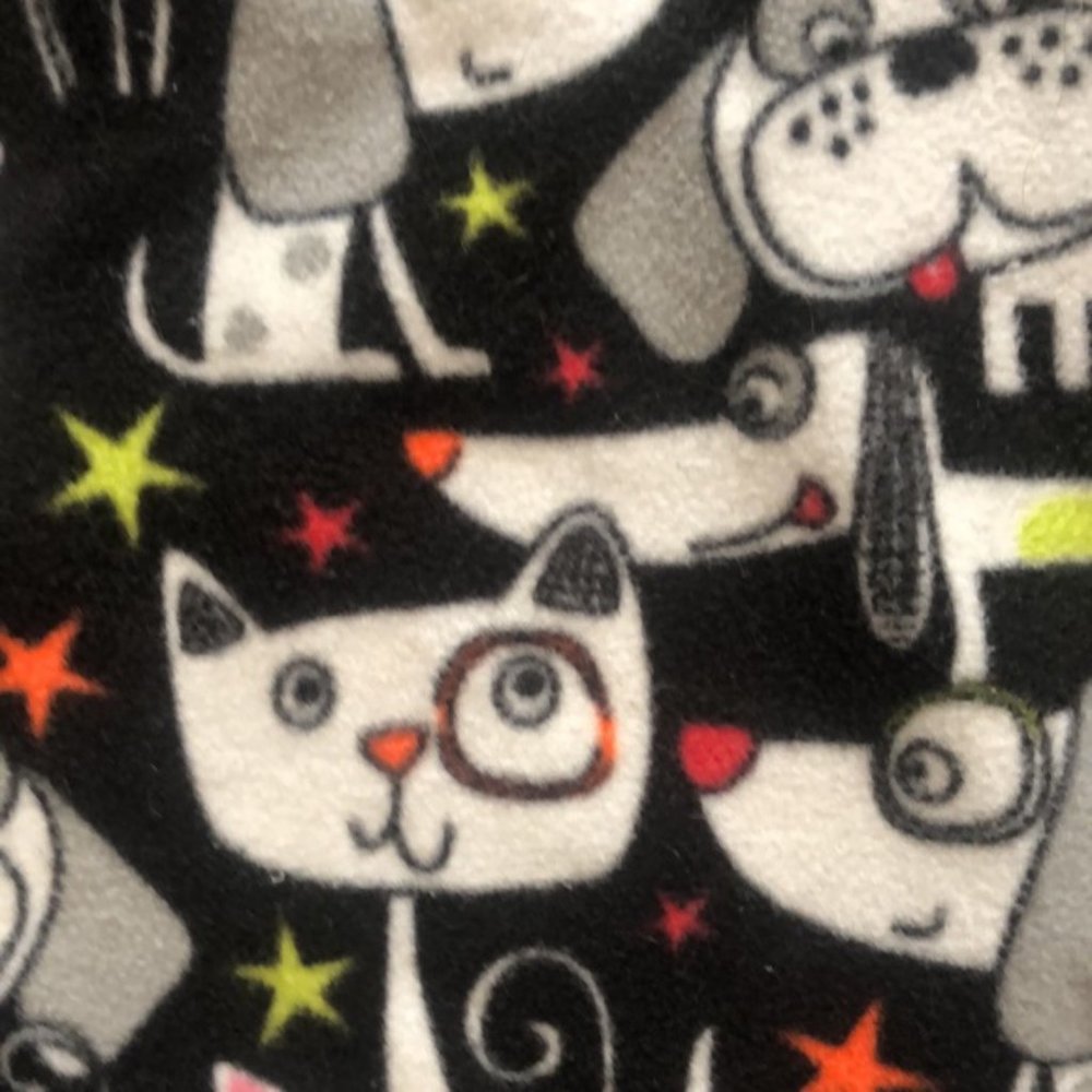 Dog or Cat Double Hand Knit Fleece Blanket - Picture 3 of 3